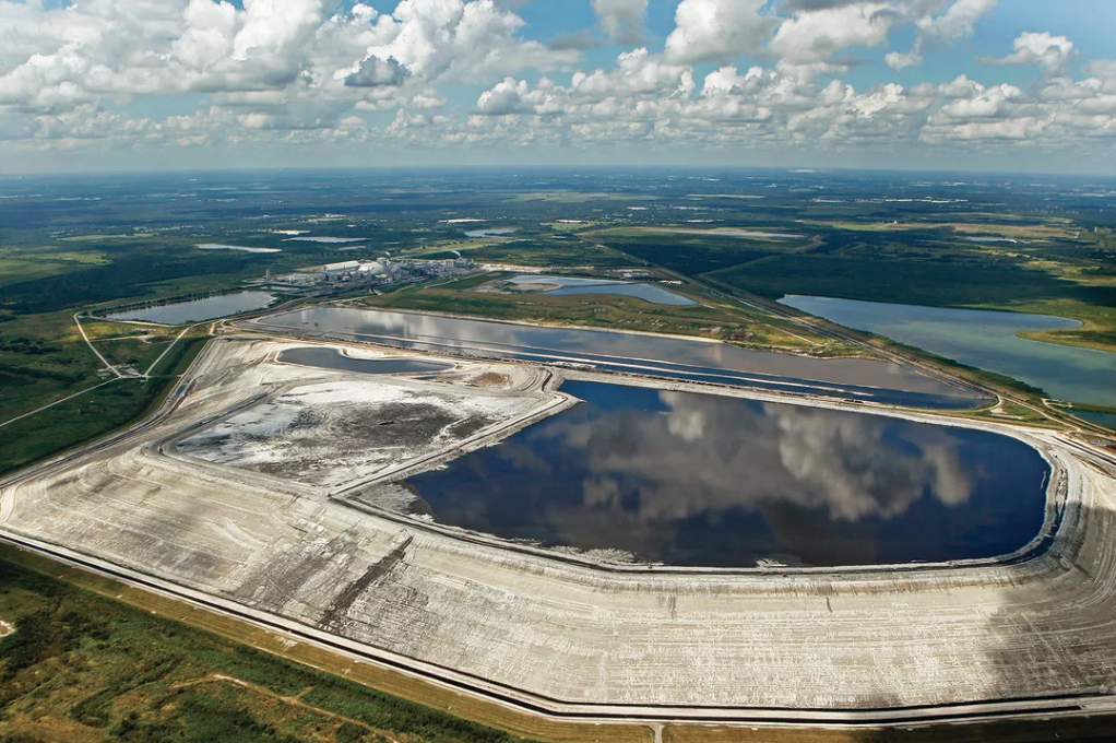 Phosphogypsum stacks PEOPLE FOR PROTECTING PEACE RIVER 